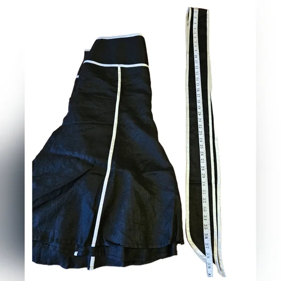 Linen Black and White A-Line Skirt🐈‍⬛ - Picture 5 of 7